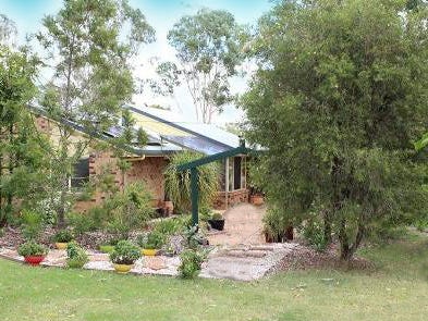 Private Home on 5 Acres! 5