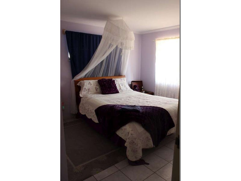 Secluded & Private 10