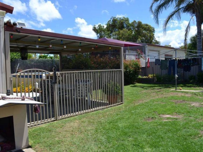 4 Bed Brick and Tile, 3