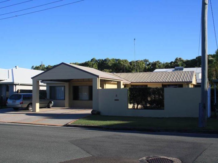 super location @wurtulla! -mins. walk to surf & lake