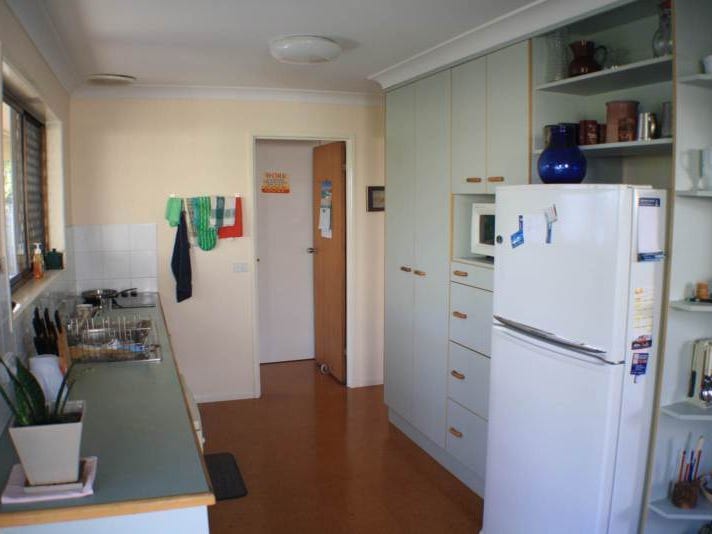 super location @wurtulla! -mins. walk 2