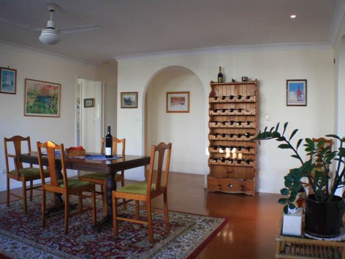 super location @wurtulla! -mins. walk 3