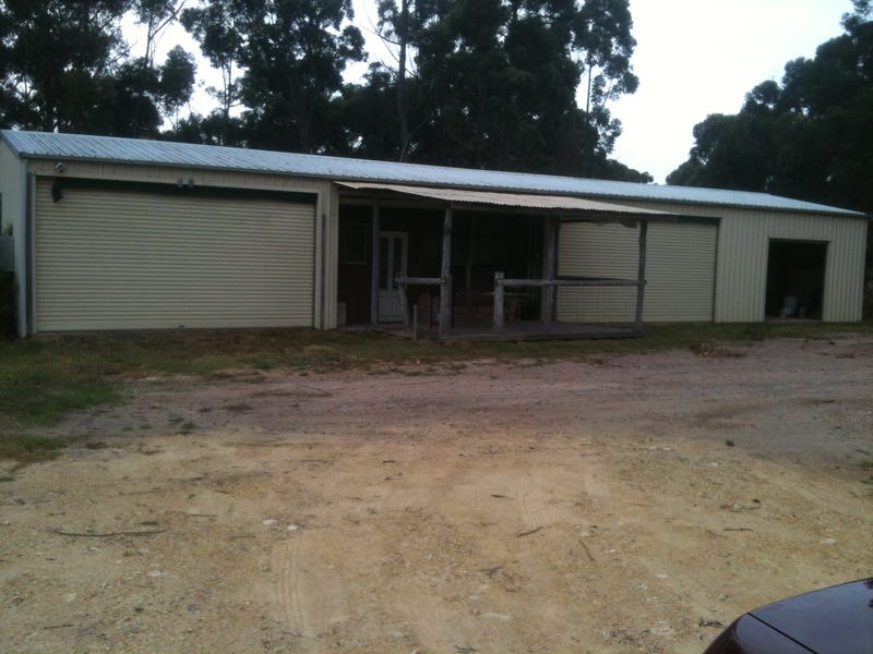 Quiet bush retreat 13