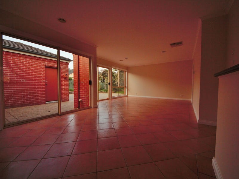 Beautifully presented home in quiet 2