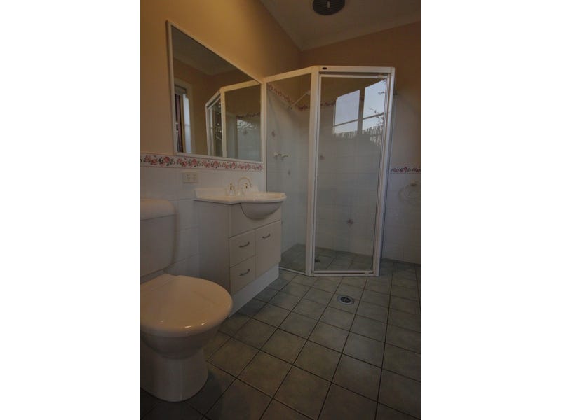 Beautifully presented home in quiet 7