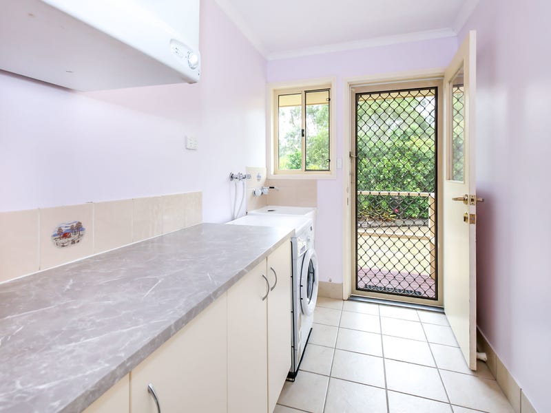 Beautifully maintained 4 bedroom brick 10