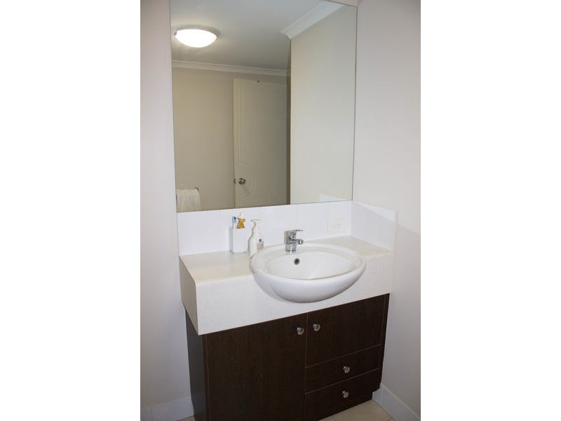 Spacious Modern Redlynch Unit 13