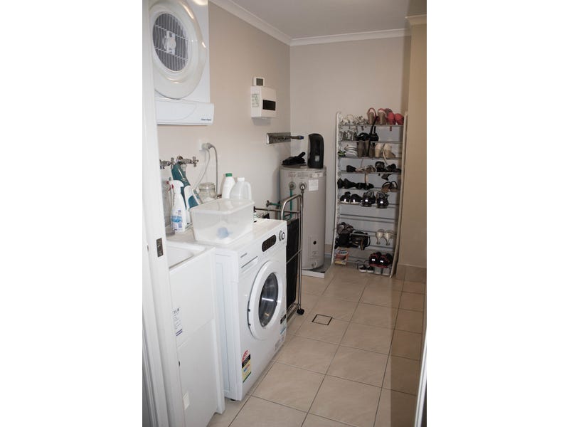 Spacious Modern Redlynch Unit 16
