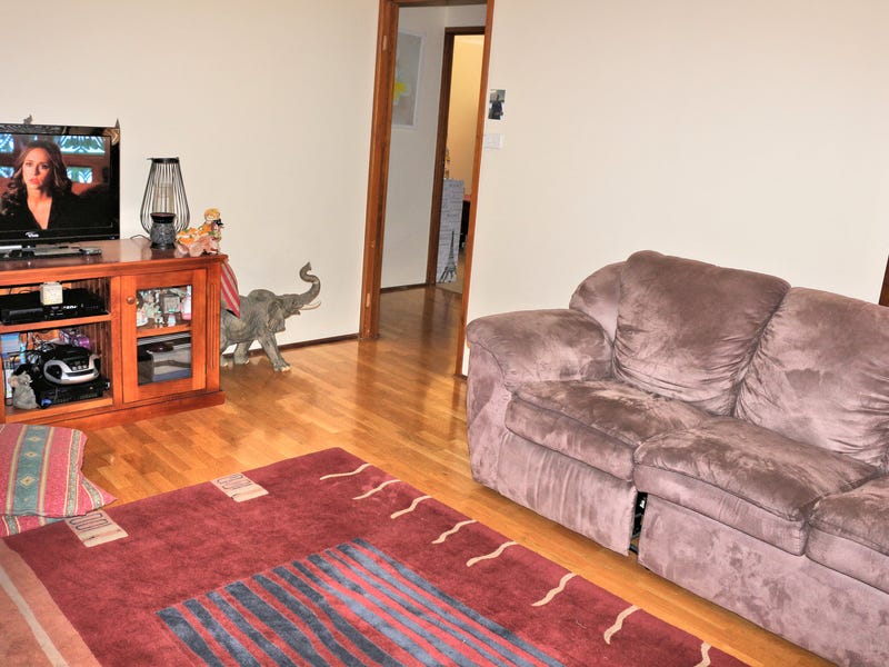 Owner motivated to sell! 8