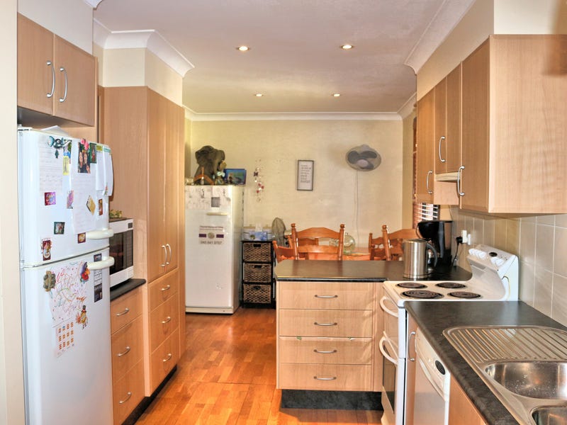 Owner motivated to sell! 12