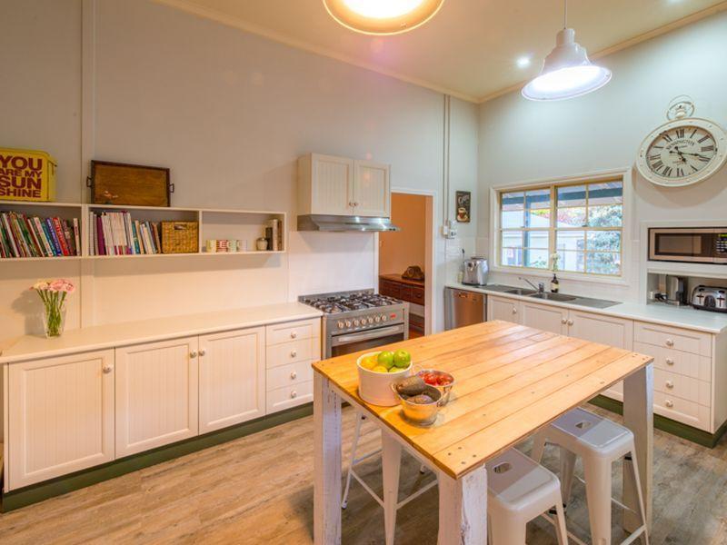 QUEENSLANDER ON ACREAGE RIGHT IN 3