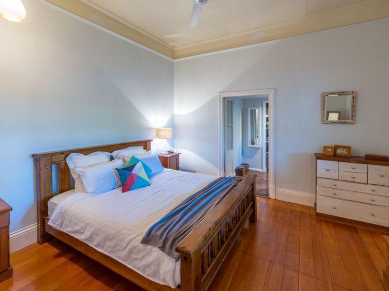 QUEENSLANDER ON ACREAGE RIGHT IN 4