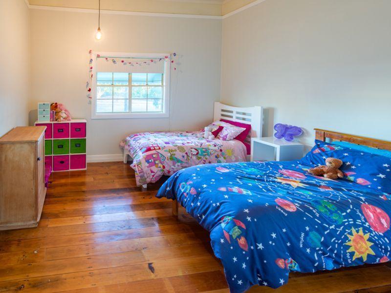 QUEENSLANDER ON ACREAGE RIGHT IN 5
