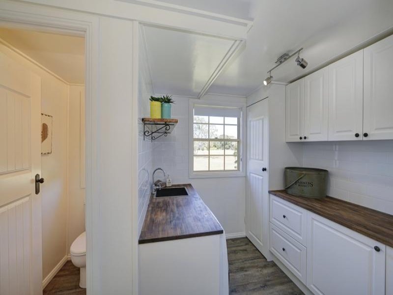 QUEENSLANDER ON ACREAGE RIGHT IN 10