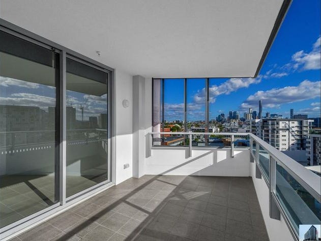 Great Location!  $499,000! 3