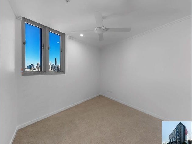 Great Location!  $499,000! 6