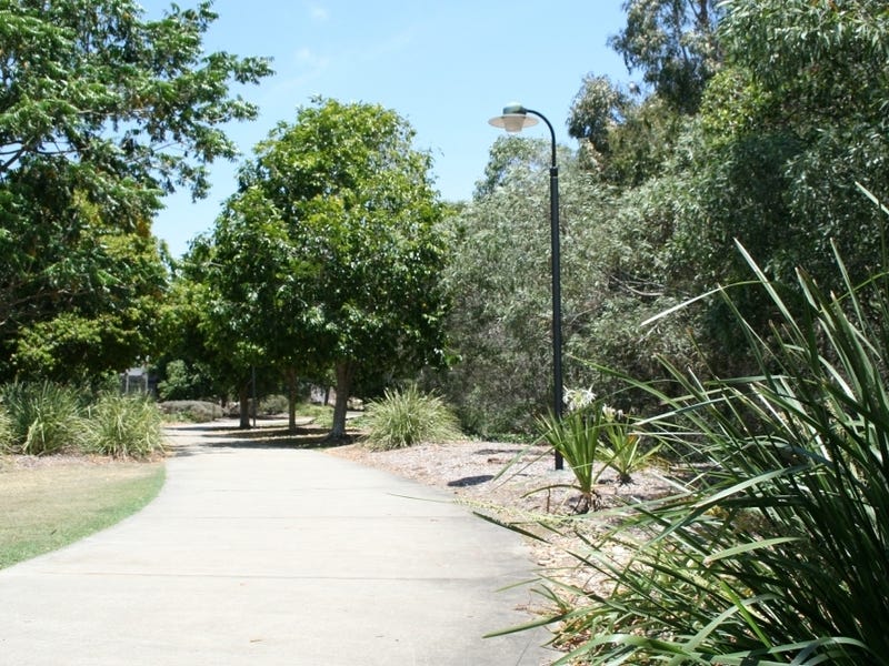House Backing Parkland – 4 13
