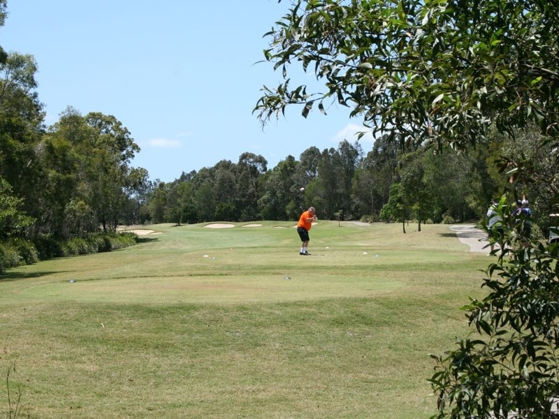 House Backing Parkland – 4 15