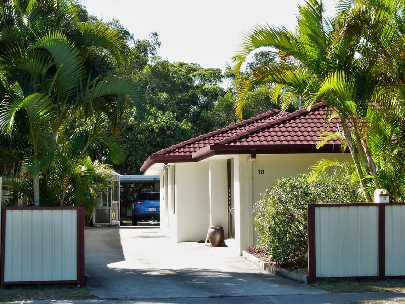 Under Contract Tidy 3 Bedroom and study, beach house, with pool, 3 minute walk to beach. Offers over $460,000