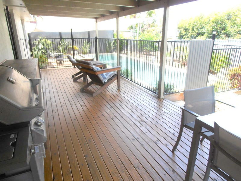 UPDATED OPEN PLAN + POOL 6