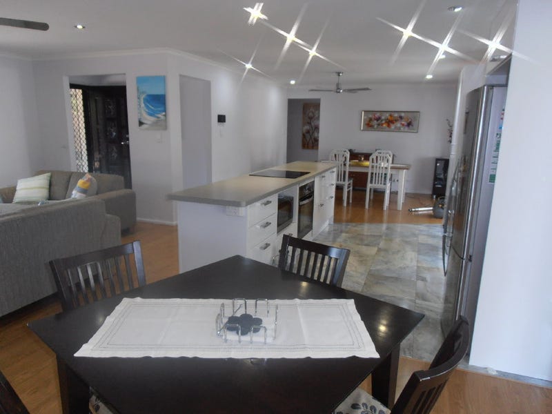 UPDATED OPEN PLAN + POOL 9