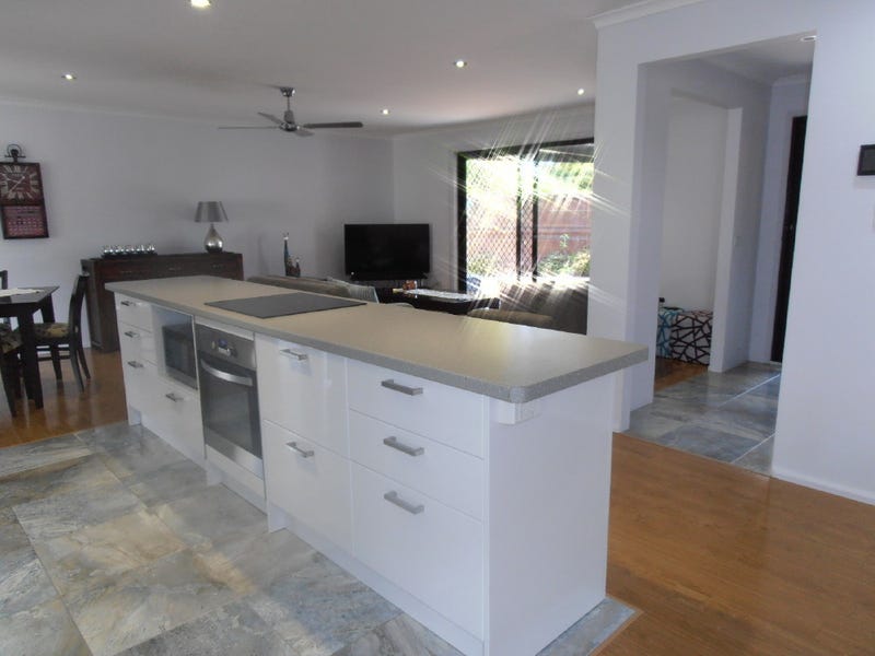 UPDATED OPEN PLAN + POOL 10