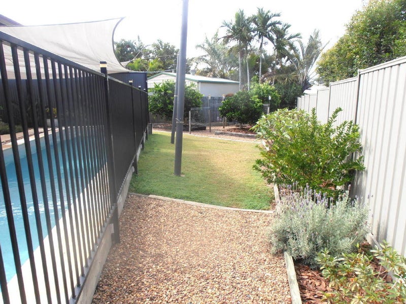 UPDATED OPEN PLAN + POOL 14