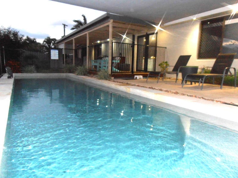 UPDATED OPEN PLAN + POOL 17