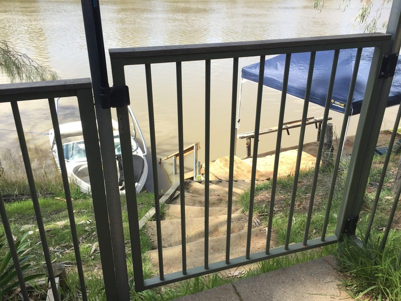 Riverfront Family Getaway *PRICE REDUCED 2