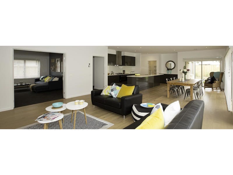 Beautiful, Modern Family Home on 5