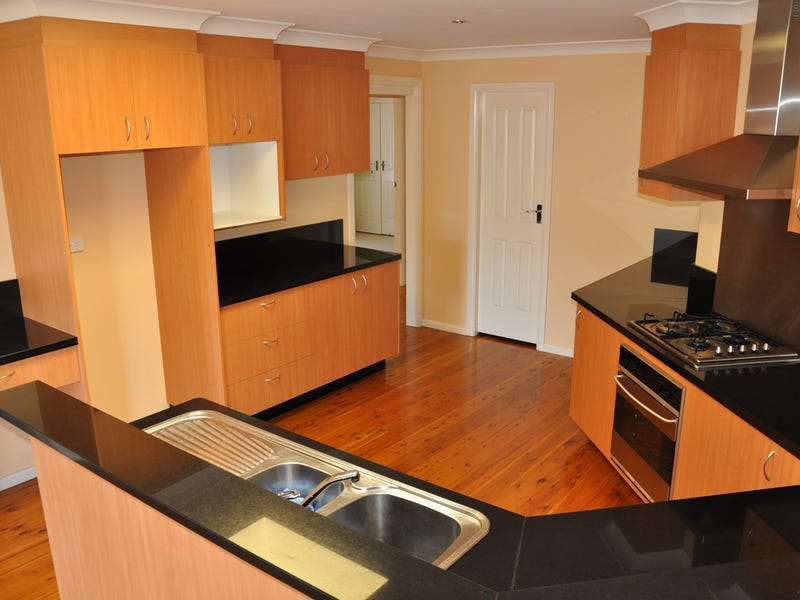 Fantastic yard plus self-contained studio/mancave 12