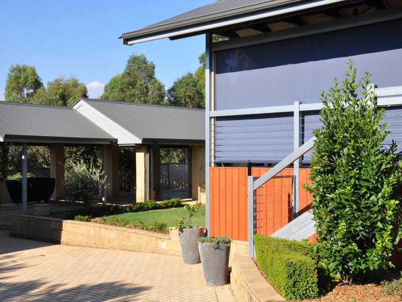 Fantastic yard plus self-contained studio/mancave 20