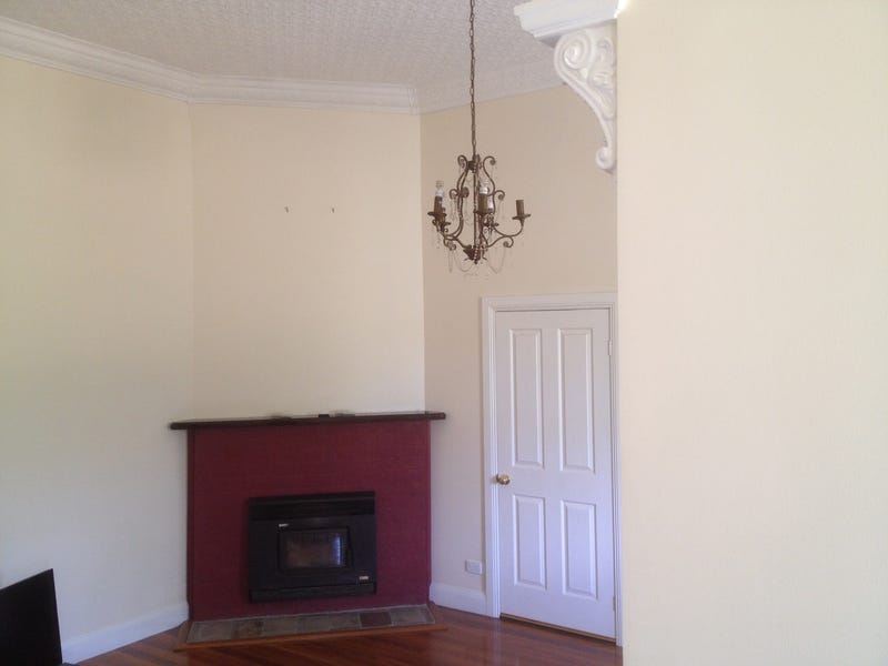 Beautifully Renovated Victorian Home on 9