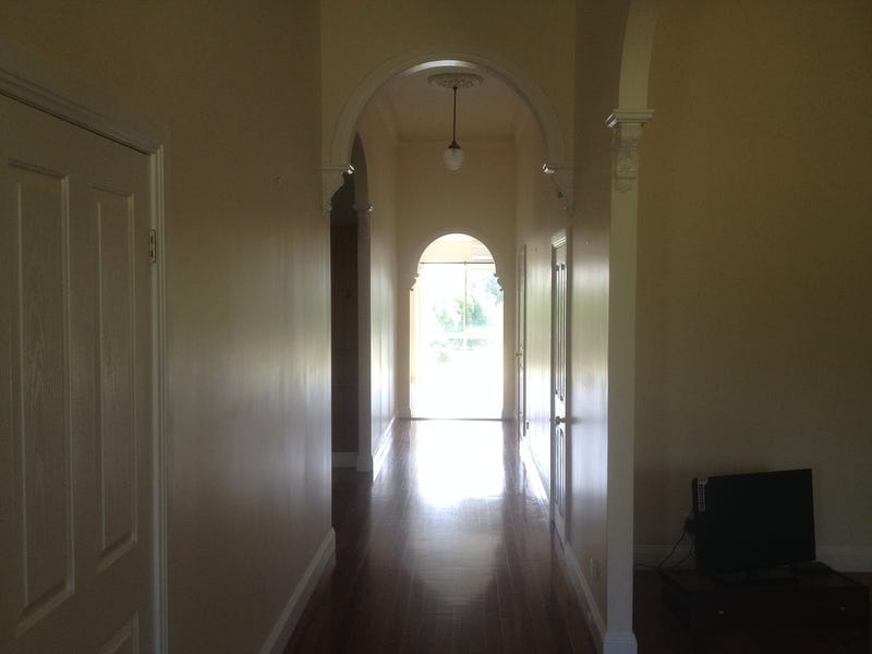 Beautifully Renovated Victorian Home on 10