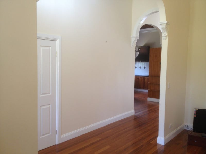 Beautifully Renovated Victorian Home on 11