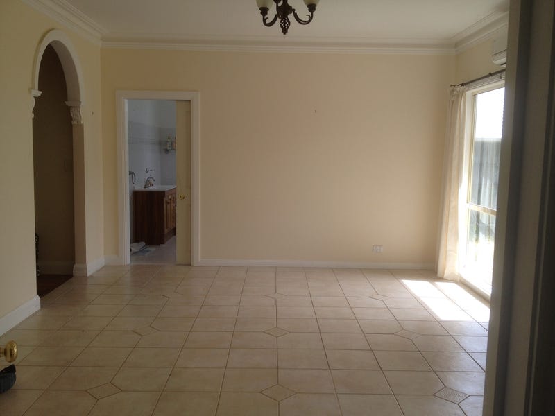 Beautifully Renovated Victorian Home on 14
