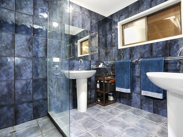 Start Living! Offers over $599,000 15