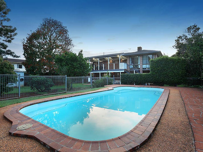 Start Living! Offers over $599,000 18