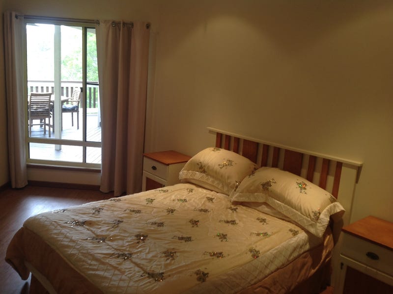 Country Manor 9