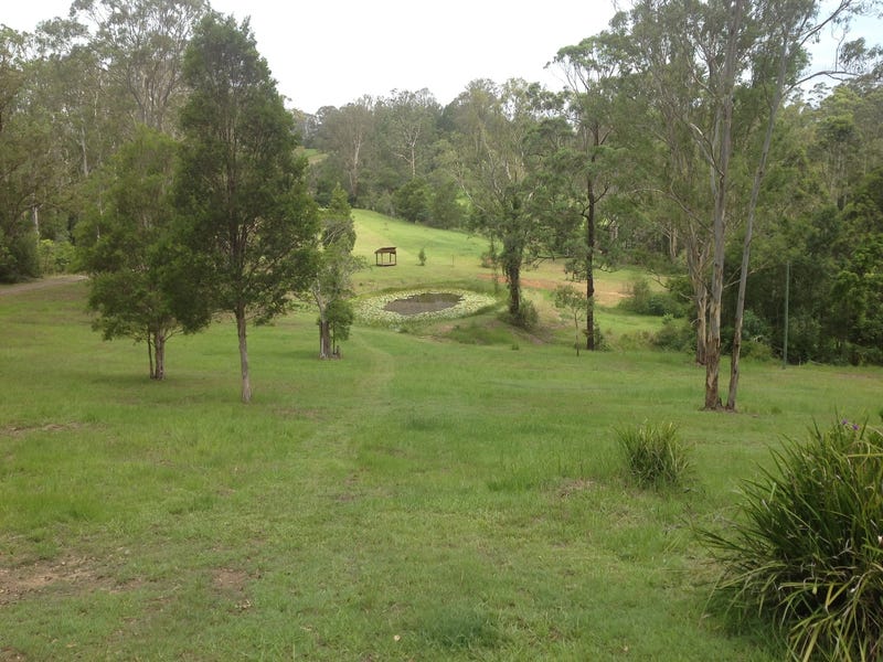 Country Manor 18
