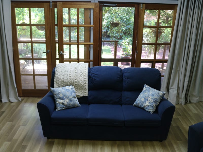 One acre in Gelorup with 8