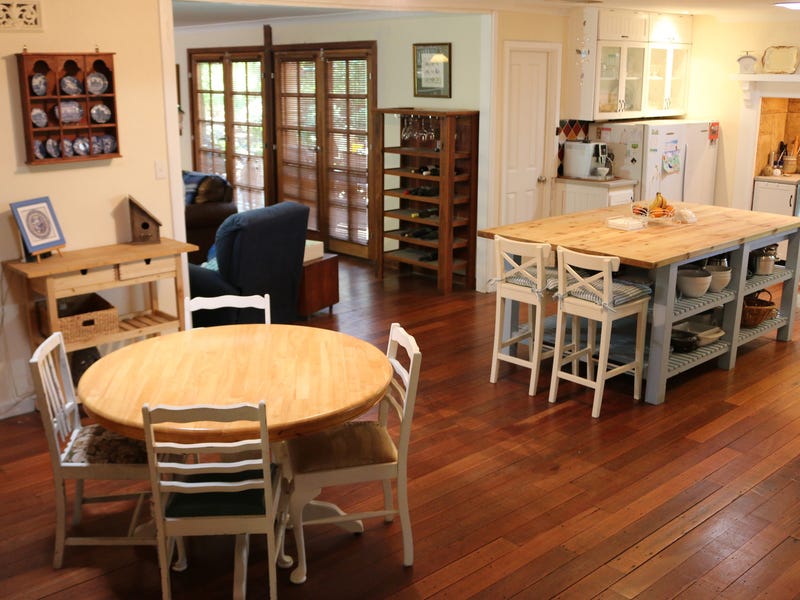 One acre in Gelorup with 12