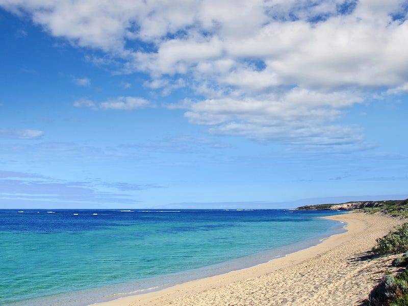 Walk to the beach 11