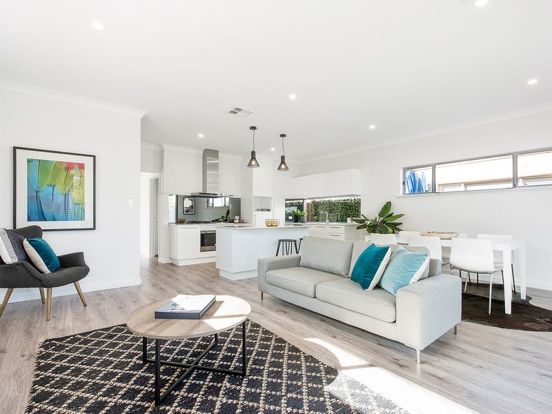 Spacious, Stylish and Stunning Executive 1