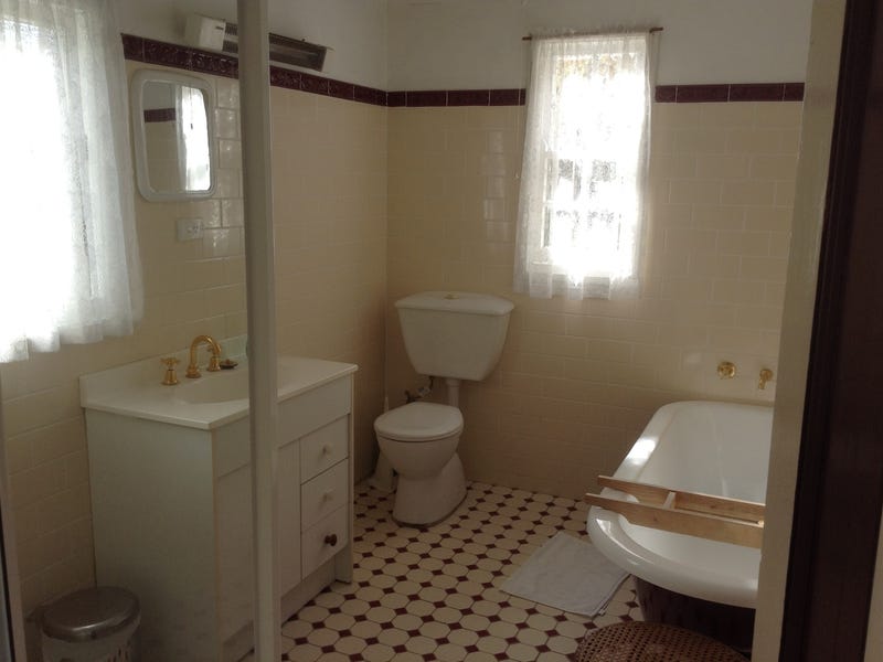 Weatherboard cottage 4