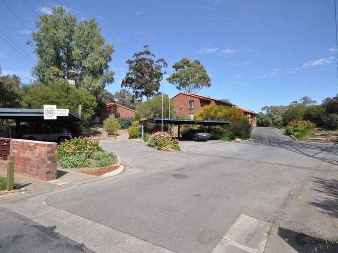 Investment unit with 7.40% Guaranteed 2