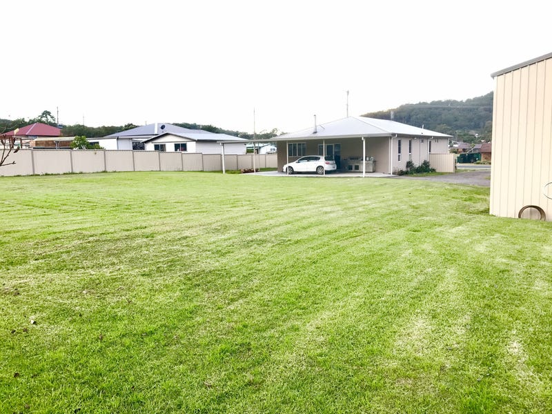 Fully Renovated Family Residence on 9