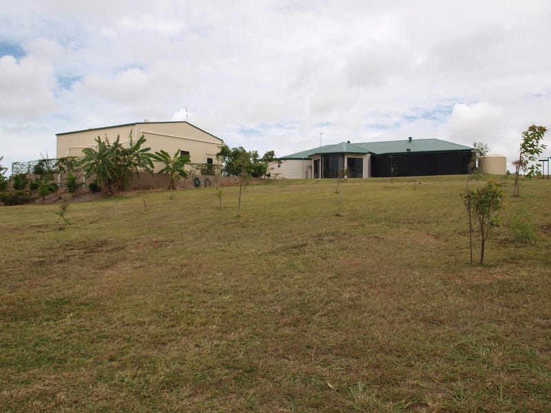 Large Executive Style Home On 14