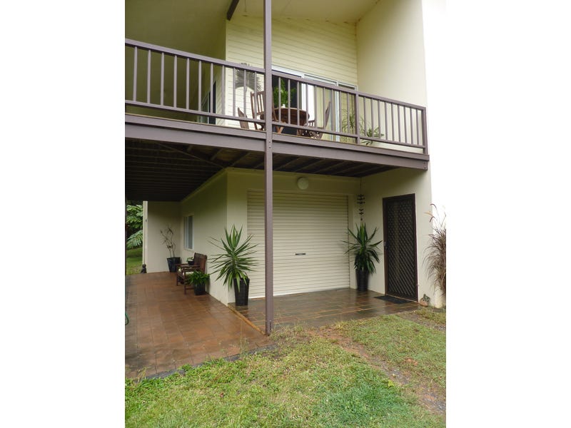 Acreage in rainforest setting 9