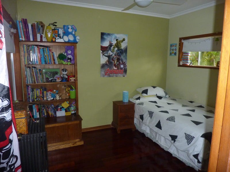 Acreage in rainforest setting 11